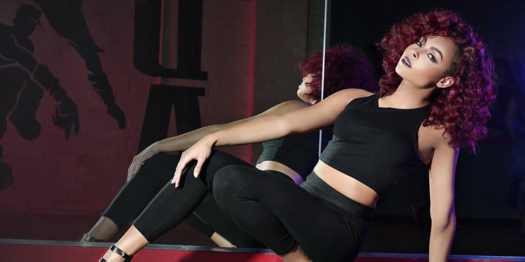 Ashley Everett Net Worth March 2024, Salary, Age, Siblings, Bio