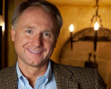 Dan Brown