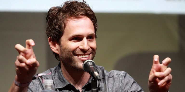 Glenn Howerton height