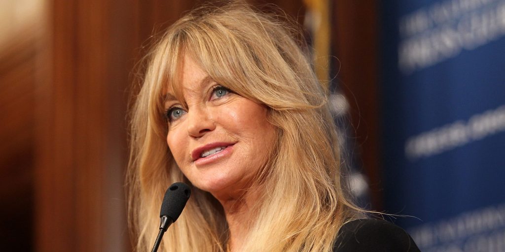 Goldie Jeanne Hawn Net Worth February 2023, Salary, Age, Siblings