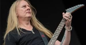 Jerry Cantrell - Net Worth February 2023, Salary, Age, Siblings, Bio