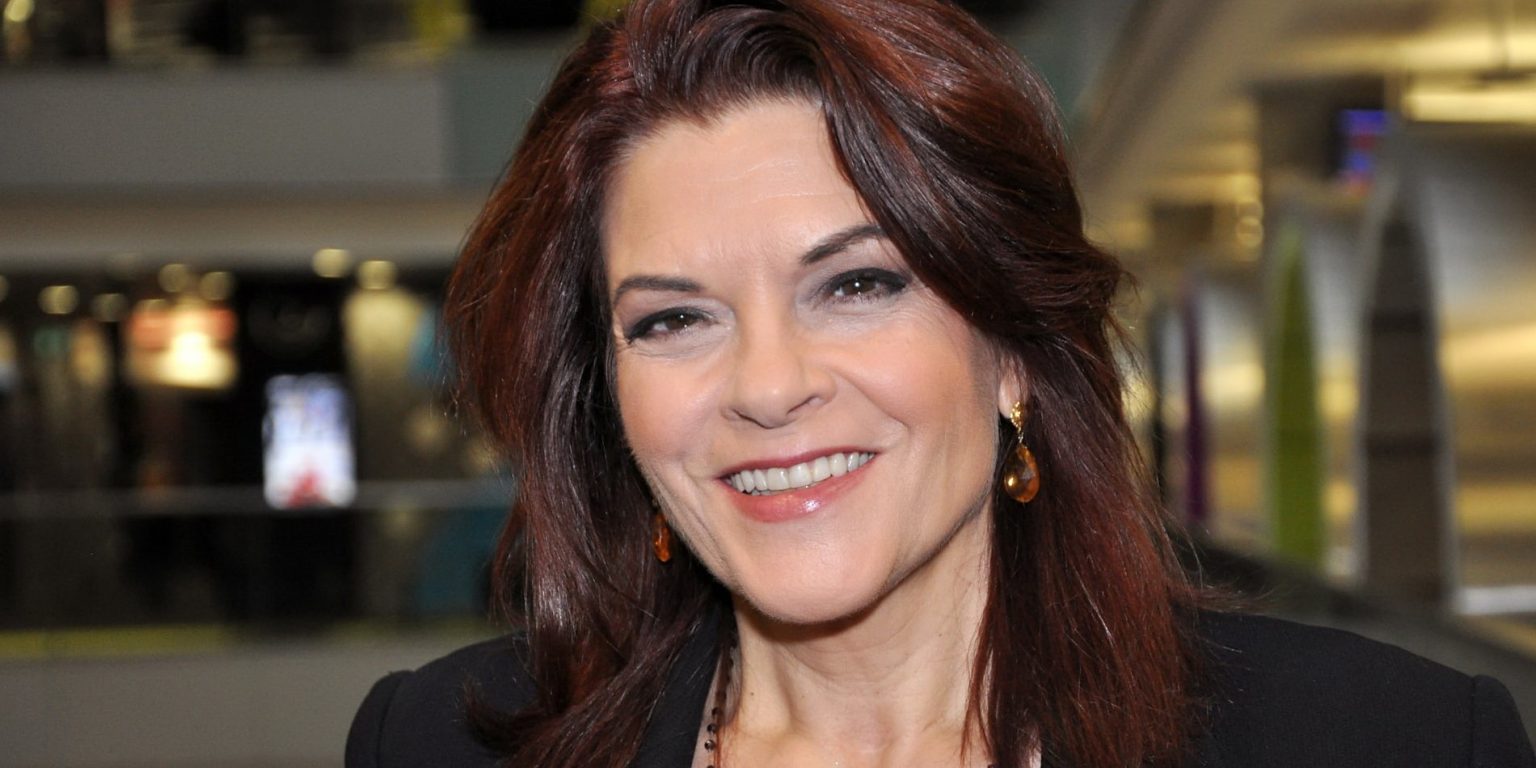 Rosanne Cash Net Worth March 2024, Salary, Age, Siblings, Bio, Family